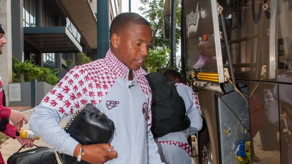 Lisaqhubeka nokusha izembe kubadlali be-Swallows