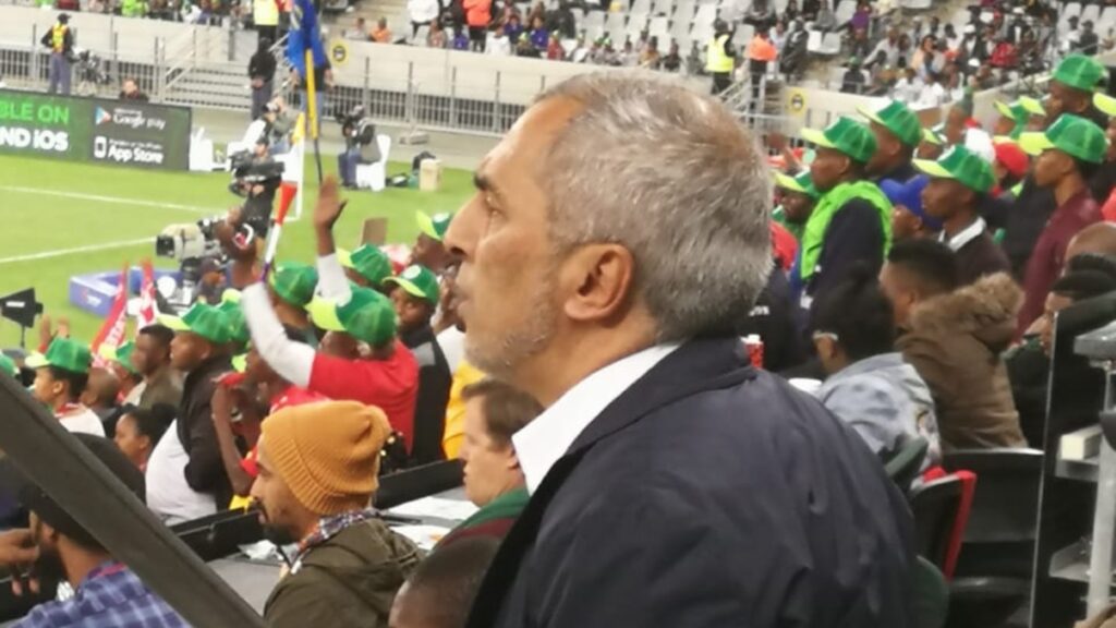 UFarouk Kadodia uveza isihibe ngokuthenga iSwallows