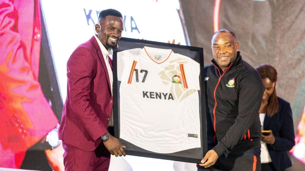 Kubhekwe lukhulu kuBenni McCarthy oqala indima entsha
