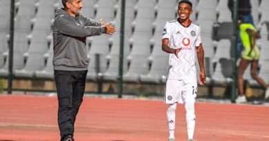 Ngabe ikusasa lika-Riveiro kwiBucs lincike kweka-Saleng?