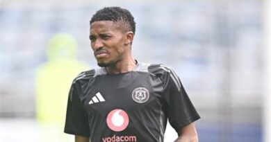 UNcikazi uzobe eka-Saleng, kodwa isikhala sakhe sisobala