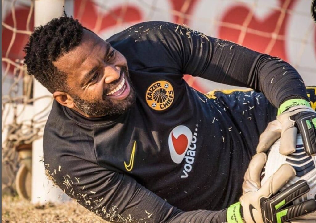 U-Itu Khune ucasisa eyokuthatha ‘umhlalaphansi’