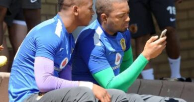 U-Itu Khune ushaqekiswe okushiwo u-Khuzwayo ngaye