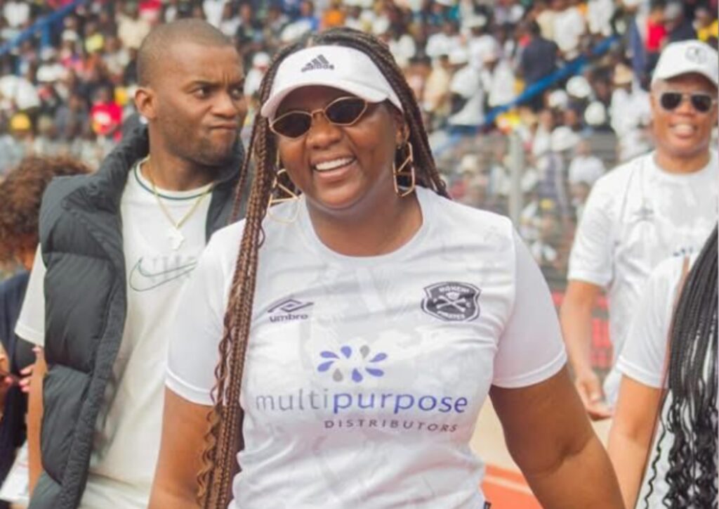 U-MaMkhize weRoyal AM usekhonjwa kwi-Pirates