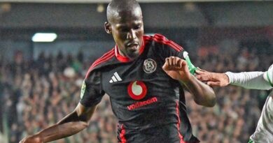 UTapelo Xoki usebheke ukuthi i-Pirates ivuke isithathe