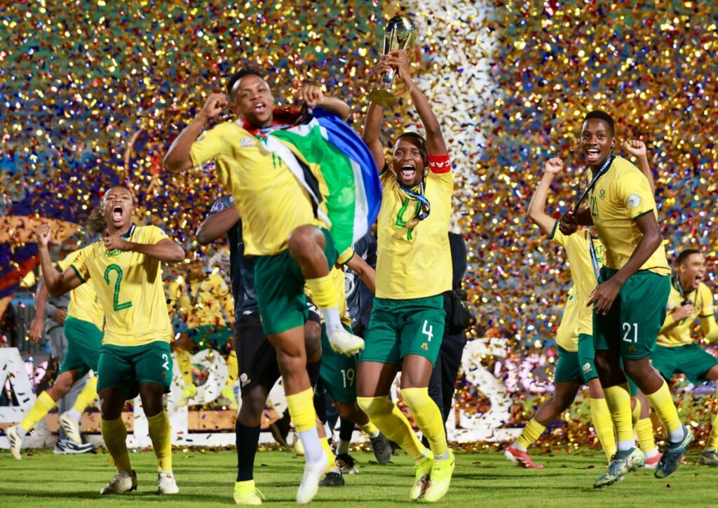 Aqophe umlando Amajita edla ese-Afcon, kwagiya u-Mosimane