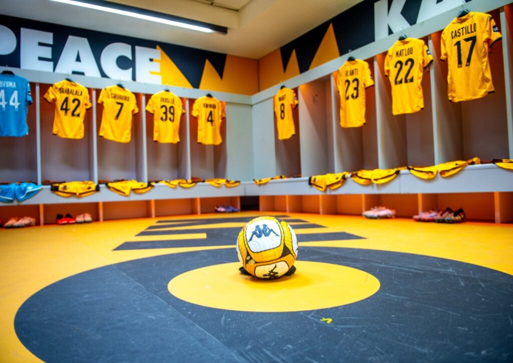 Abangu-11 abangase badliwe yizembe kwi-Kaizer Chiefs