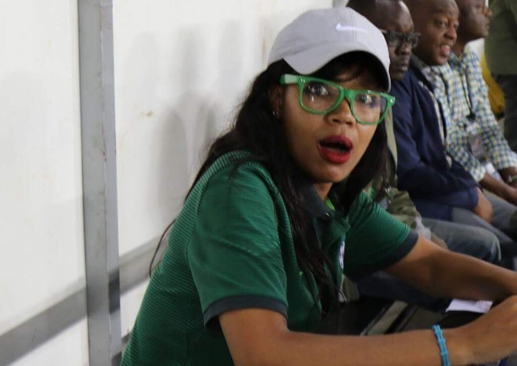 UNamhla Mphelo uyazilwela ngokuxoshelwa ‘ubala’ kwiSafa