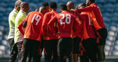 Uqalisiwe odlala owokuvalelisa kwi-Orlando Pirates
