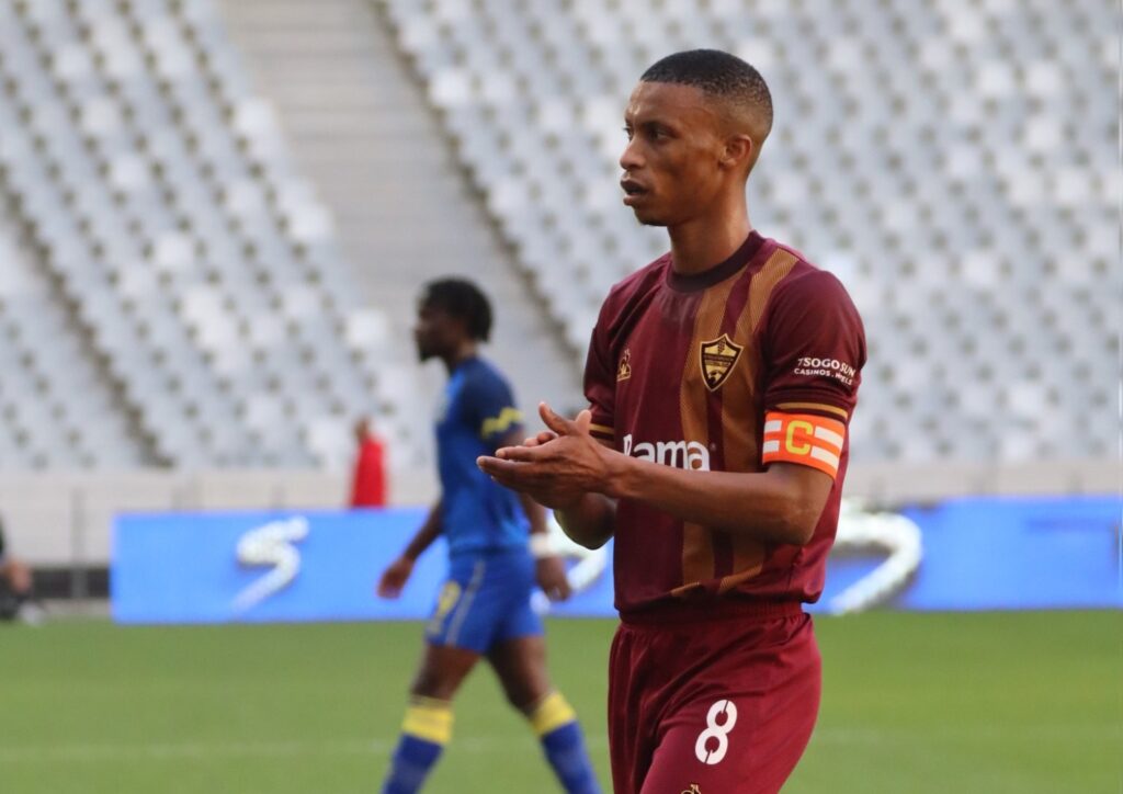 IStellies ‘ivalelisa’ uSihle Nduli ngokumbeka ukaputeni?