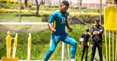 Basebane abasha eqenjini leKaizer Chiefs eliya ekhempini