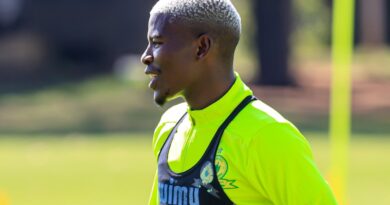 Akubanga mnandi kuNeo Maema kusala ozakwabo
