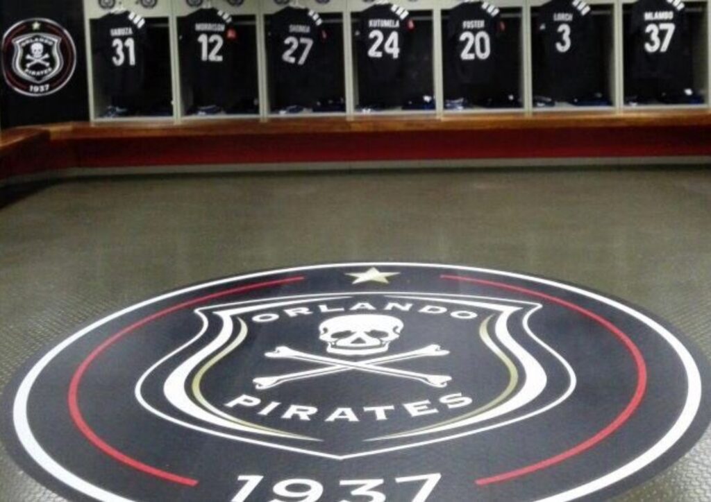 Isiphinde yashisa izembe kwababili i-Orlando Pirates