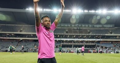 Kuvela okumangazayo ngokushiya kuka-Mako kwi-Pirates