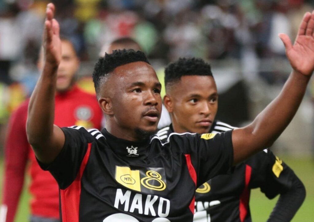 UPaseka Mako ezingxoxweni zokujoyina iKaizer Chiefs
