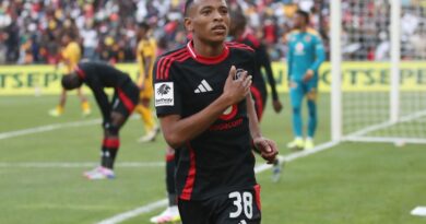 Kuphendulwa eyamahlebezi akhomba u-Mofokeng e-Israel
