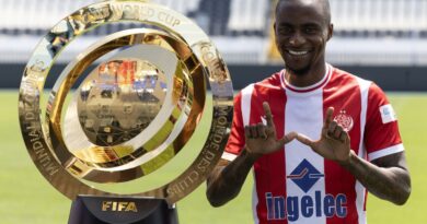 UThembinkosi Lorch uyaqala, uveza umehluko weWydad neDowns