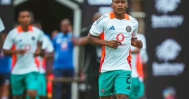 U-Azola Tshobeni uvalelise ngolayezo onomunyu kwiPirates