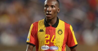 U-Elias Mokwana ucathanyelwa amakilabhu aseYurophu 