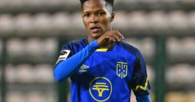 I-Cape Town City nezishaqisayo ngezihlabani zayo ezisakhula