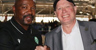 Isimtholile umqeqeshi iSiwelele FC, u-Arendse uzoba yiphini
