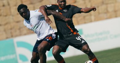 U-Ouaddou usehlonze isethenjwa sakhe sokuqala kwiPirates