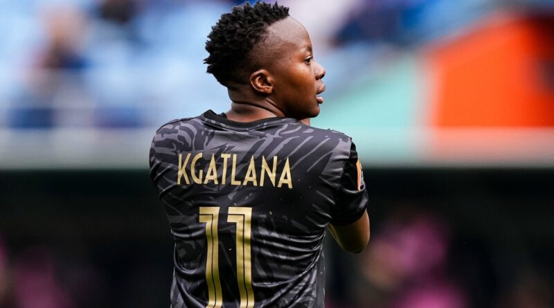 Ucashe ngesithupha u-Kgatlana ecacisa eyokuhoxa kwiBanyana