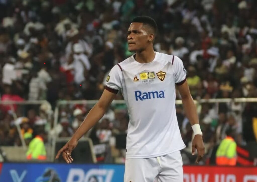 UBarker uphawula ngokushiya i-Chiefs incela izithupha