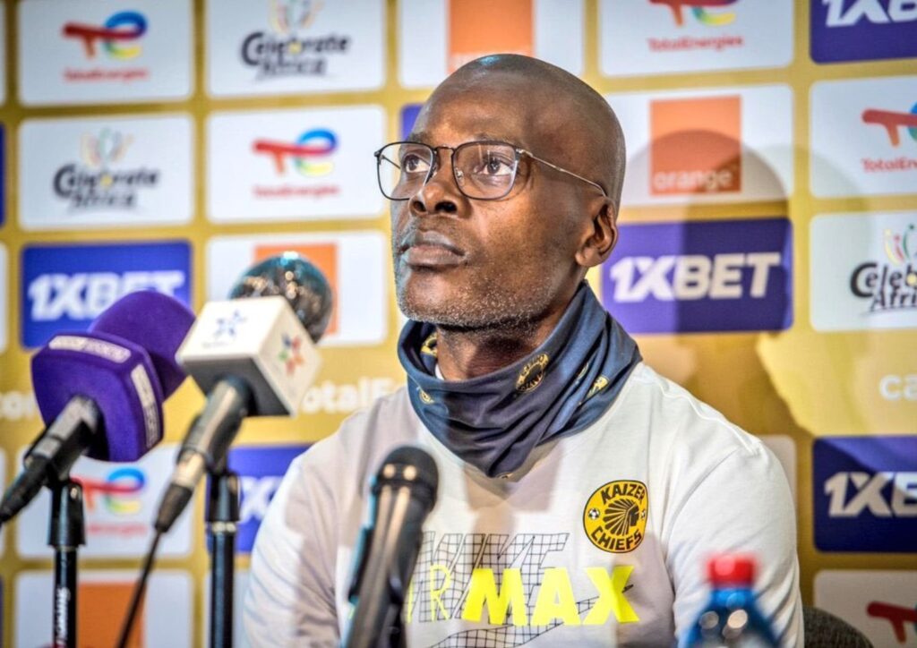 Kuvuka uhlevane kuZwane uma ecabanga ngoKaizer Motaung
