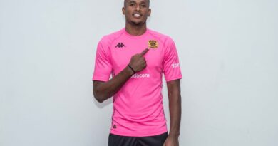 Okushiwo uBarker ngesimanga sikaFiacri Ntwari weChiefs