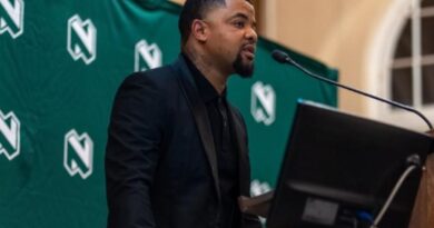 UGeorge Lebese weluleka abadlali ngokuthembeka eqenjini elilodwa