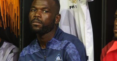 UKnox Mutizwa uphawula ngokugajwa kwi-Arrows, nethuba elisha
