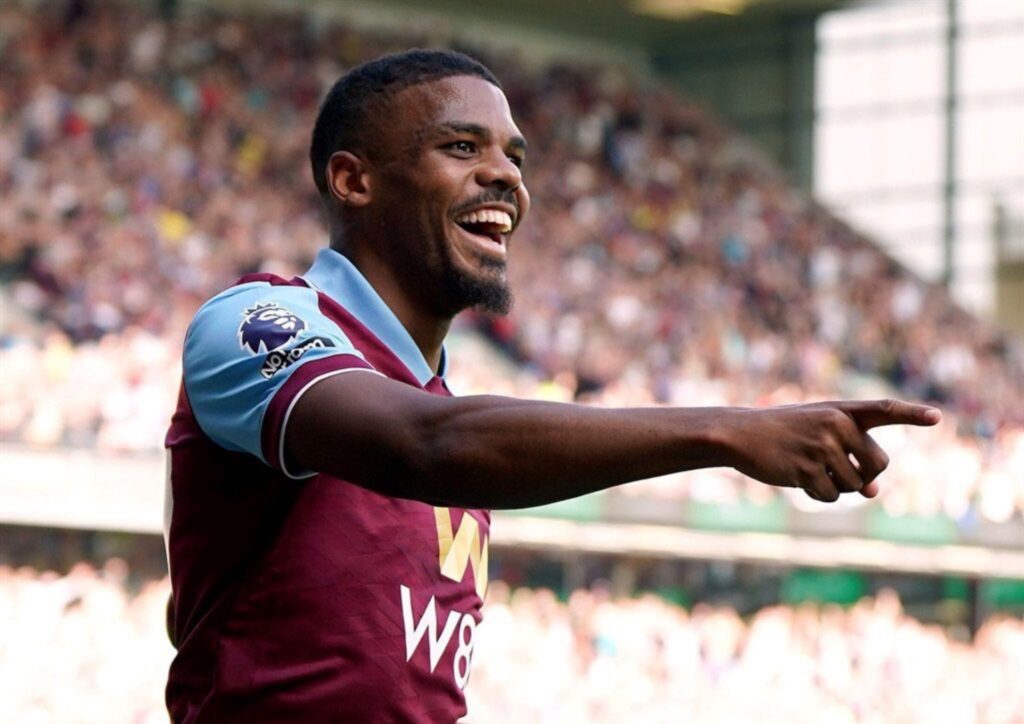 ULyle Foster uqede isomiso samagoli etakula iBurnley