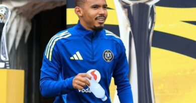 Okwenza u-Phala afise ukuba u-Appollis uphelele kwi-Chiefs