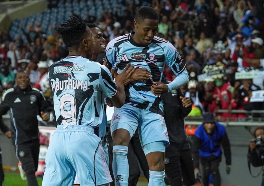 I-Orlando Pirates igcine iliqedile ishobolo leCarling KO!