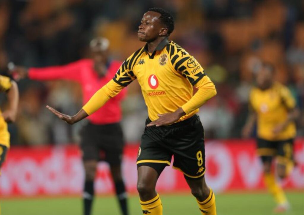 USiphesihle Ndlovu uveza afisa ukukutshala kwabeChiefs