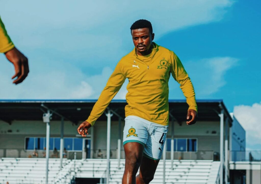 UCardoso usola ‘okunuka santungwana’ ngekhadi lika-Mokoena