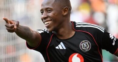 UMakaab ushawode obesola u-Moremi wePirates