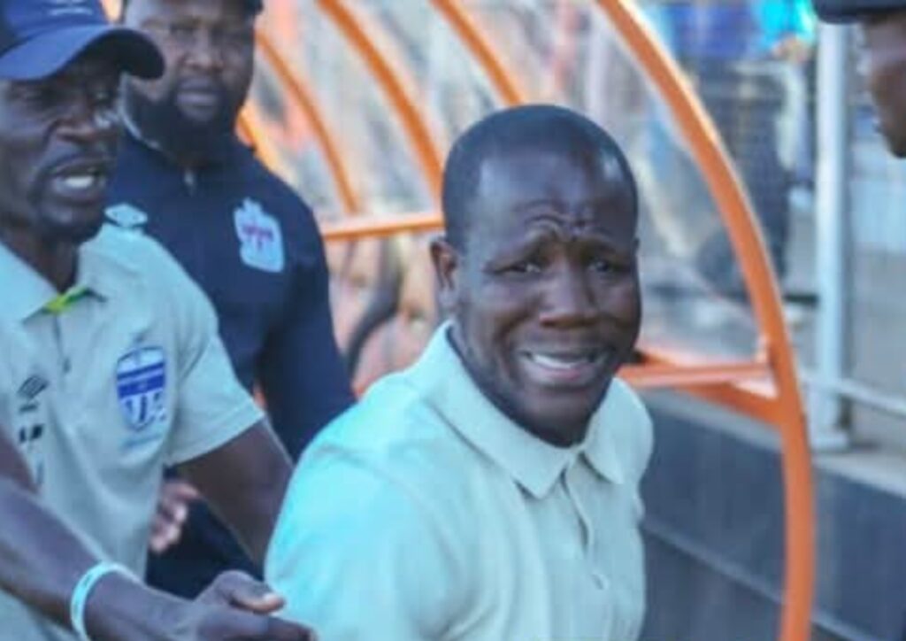 Ihlazo elibi umqeqeshi eqhasabula umdlali ngempama