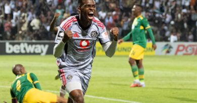 I-Pirates igxume yeqa iChiefs, iSundowns inwebe igebe