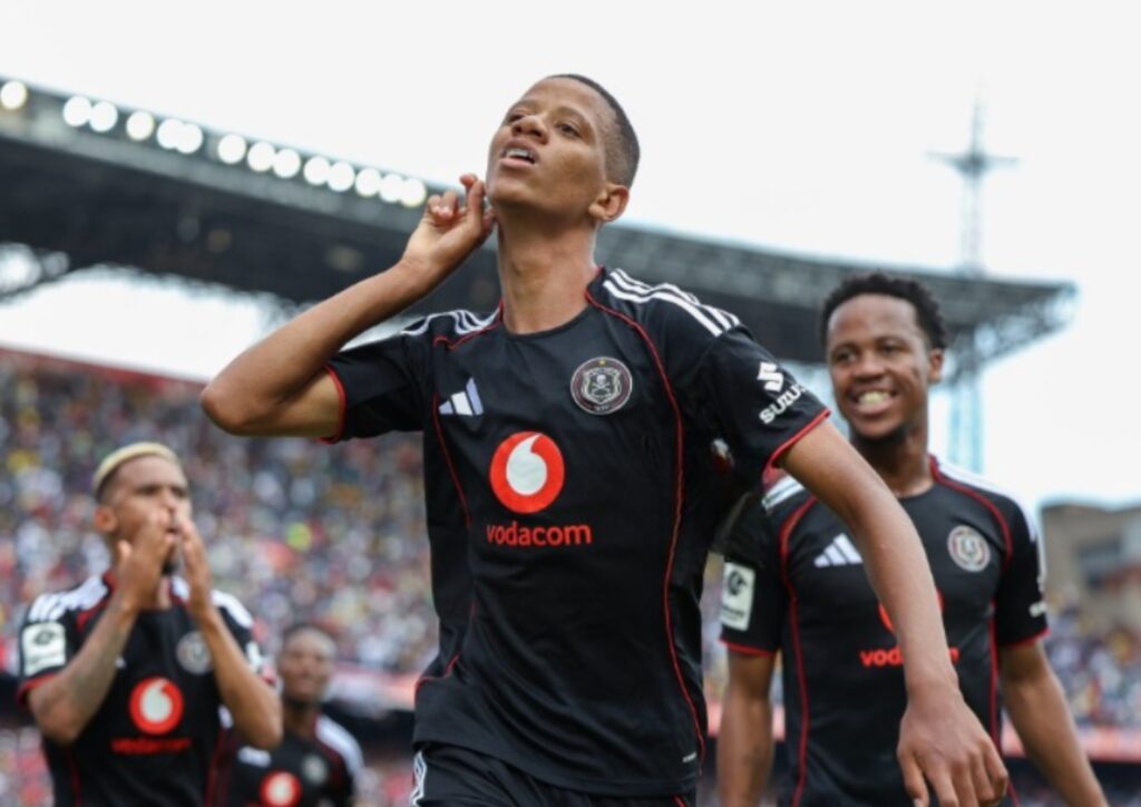 Zidliwe ababili be-Pirates noyedwa weGalaxy izindondo zePSL