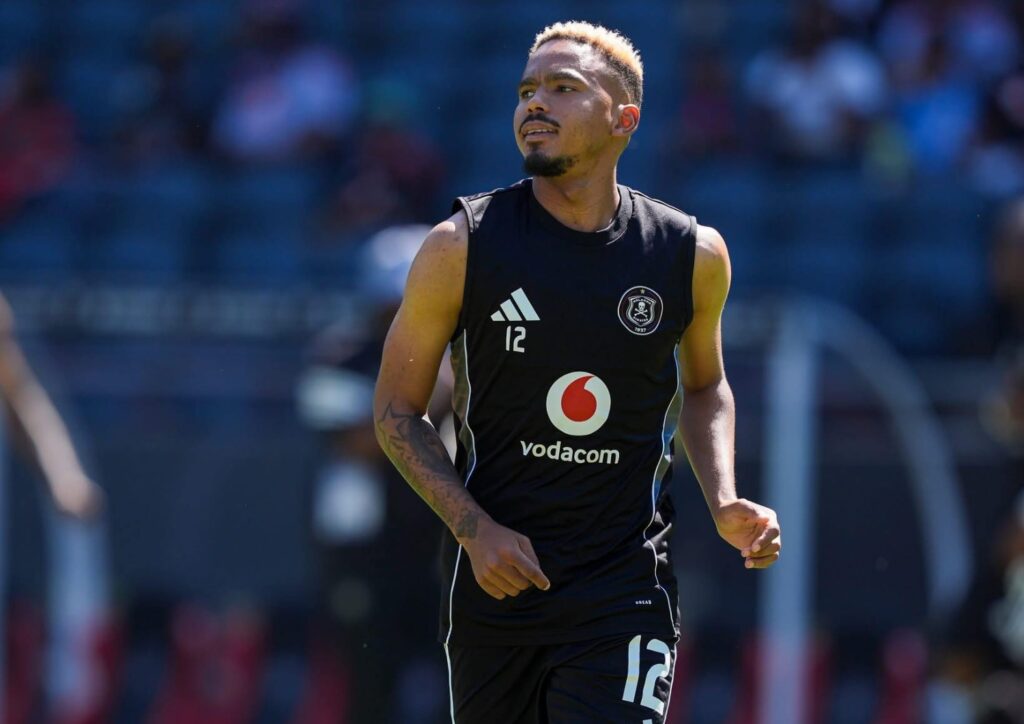 U-Appollis uveza umthelela kaMbule ekujoyineni kwakhe i-Pirates