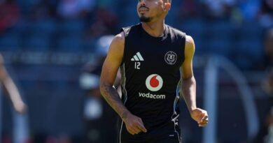 U-Appollis uveza umthelela kaMbule ekujoyineni kwakhe i-Pirates