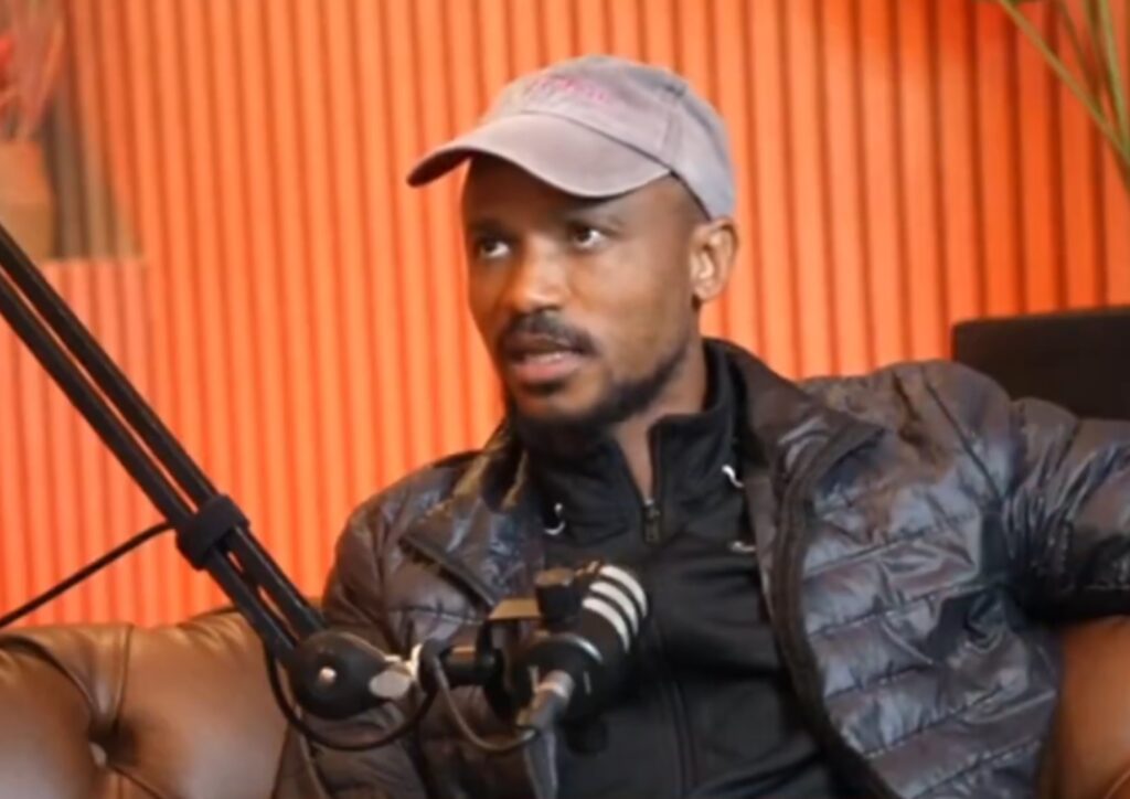 UXola Mlambo uhlabe wahlikiza ‘ipokloza’ lomqeqeshi