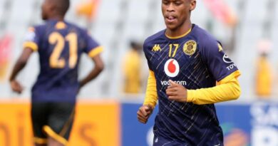 U-Velebayi ubhoboka ngokubangwa yi-Chiefs neSpurs