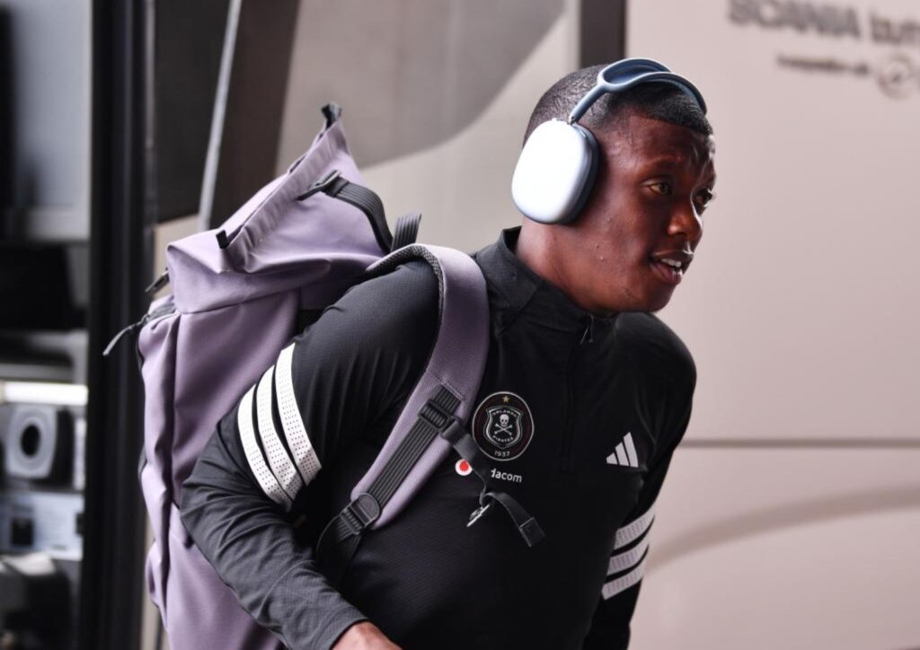 Ezishisayo nge-Orlando Pirates ngoDlamini, de Jong noSaleng