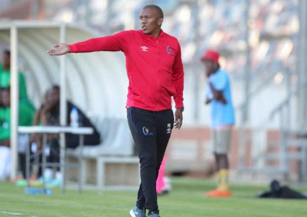Owe-Orbit ubheke ukuphoxa iDowns, aqale owokuvika izembe