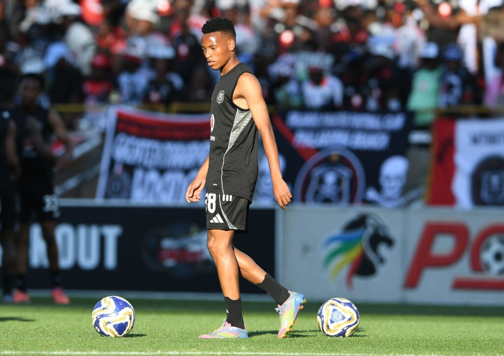 Abe-Orlando Pirates bababaza ‘abakuzuza’ ekhempini eNorth West