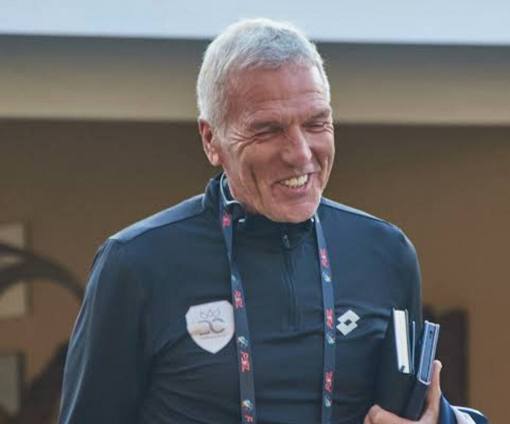 U-Middendorp uphawula ngezokugudluza abaqeqeshi kwiCity