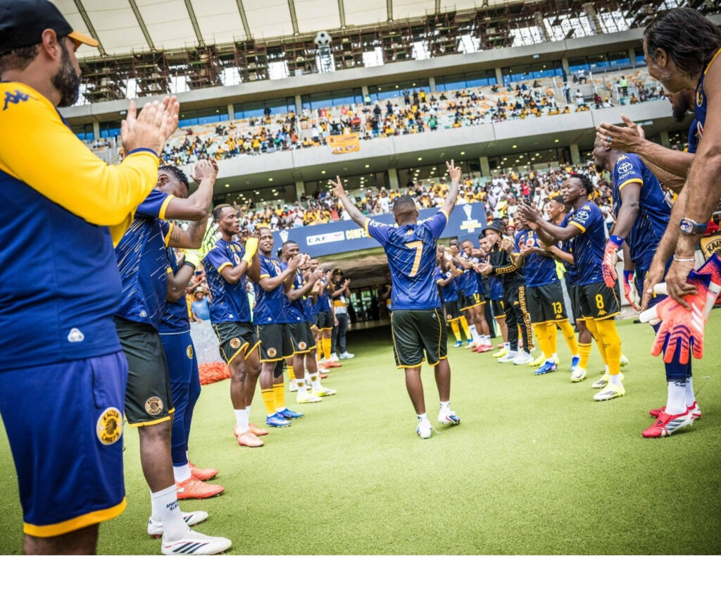 IKaizer Chiefs isingaphupha ngezindebe ezintathu - Kaze 